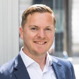 以多彩活动铸牢中华民族共同体意识——全市各中小学校开展“开学第一课”见闻