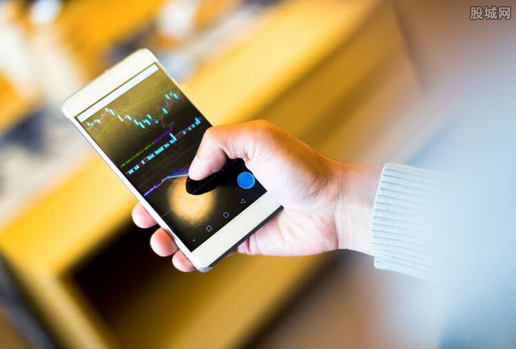 我市组织春季应征女青年上站体检